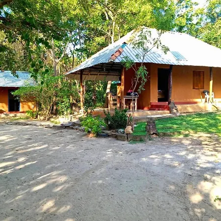 Sahana Retreat Buttala Exterior photo