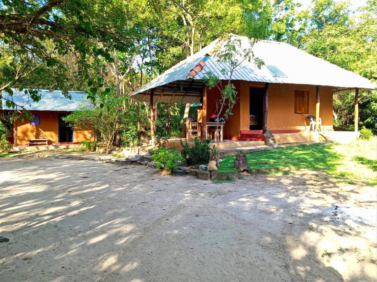 Sahana Retreat * Buttala